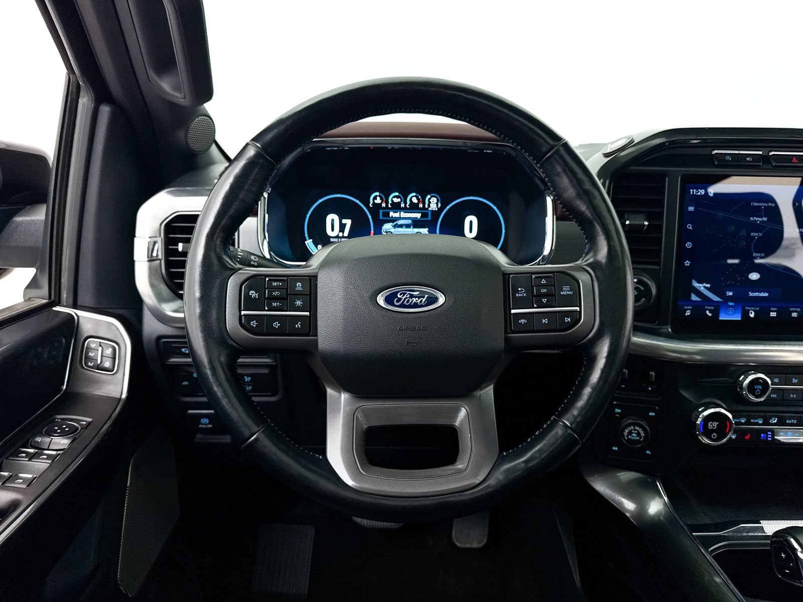 Used 2021 Ford F150 Lariat w/ Equipment Group 502A High AWD/4WD image 4