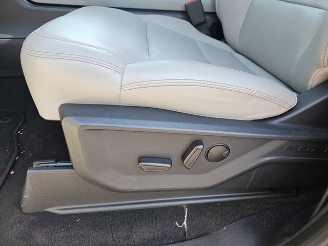 Used 2025 Ford Expedition Max Active RWD image 12