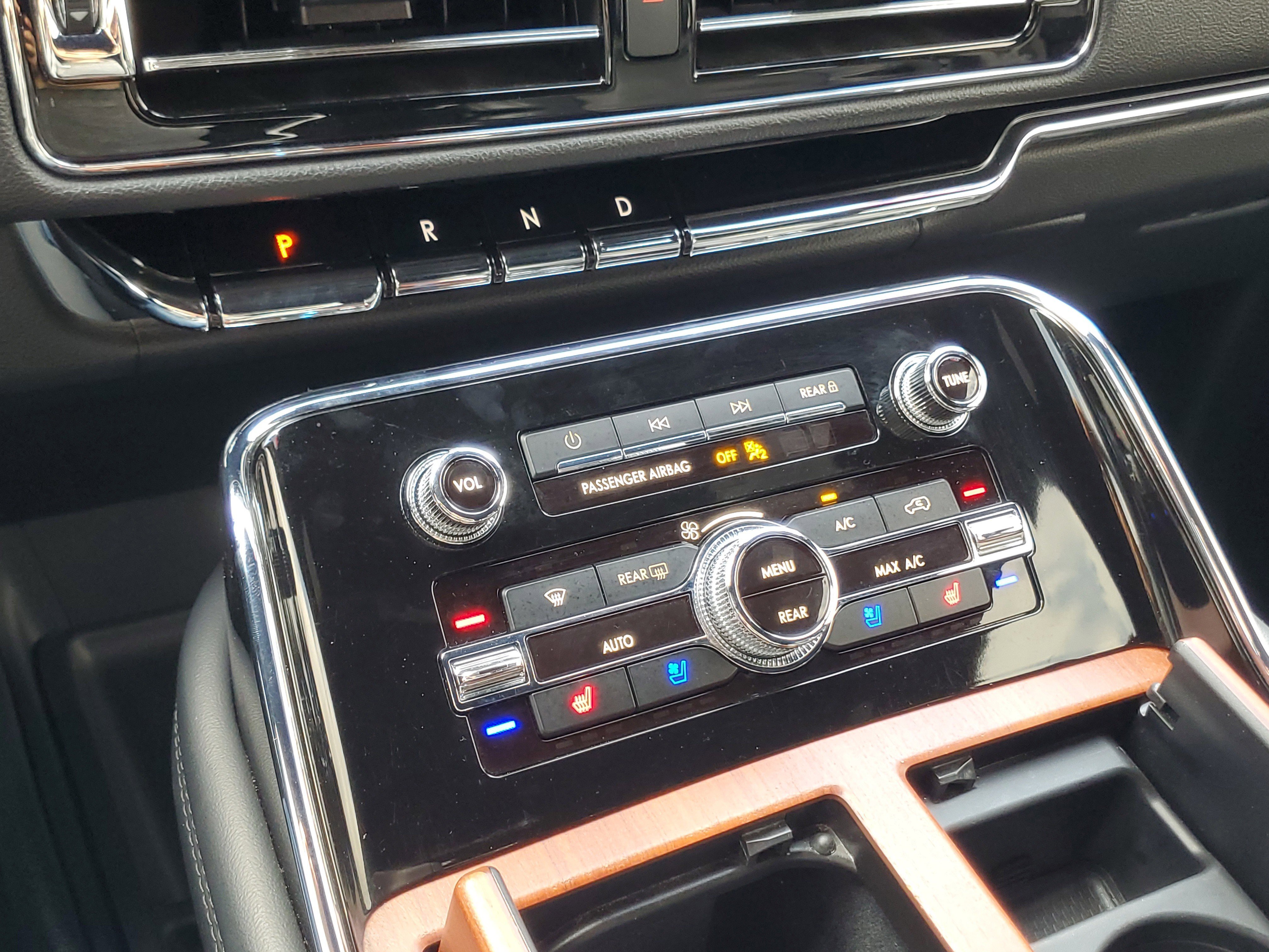 Certified 2023 Lincoln Navigator Reserve AWD/4WD image 18