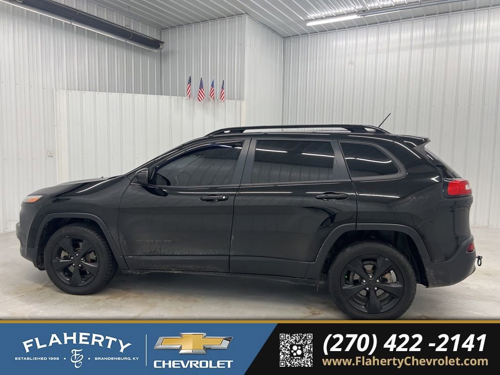 Used 2018 Jeep Cherokee Latitude w/ Altitude Package image 5