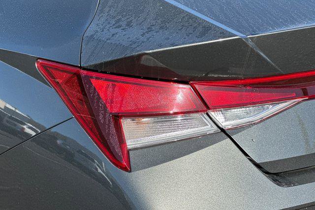 Certified 2026 Hyundai Elantra SE FWD image 26