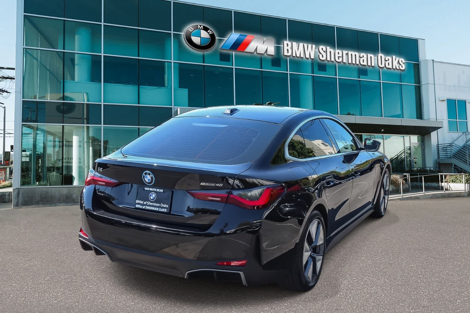 Certified 2023 BMW i4 eDrive40 RWD image 4