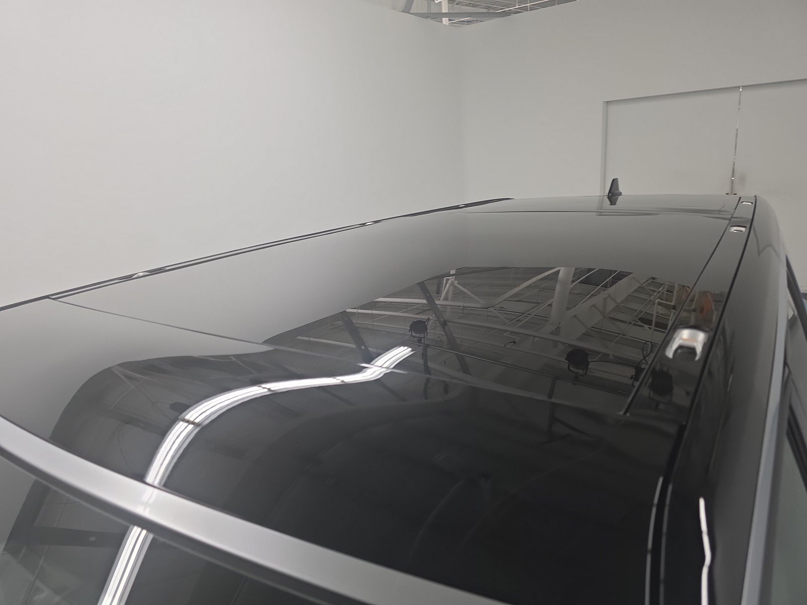 Used 2023 Rivian R1S Adventure AWD/4WD image 13