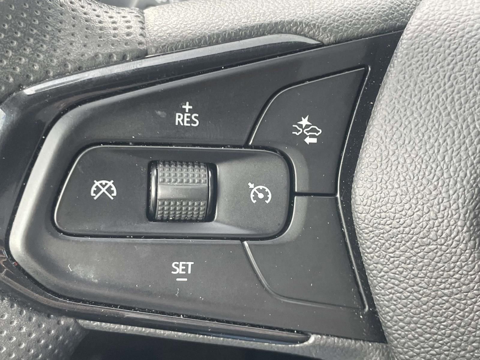 Used 2025 Chevrolet Trax LS image 22