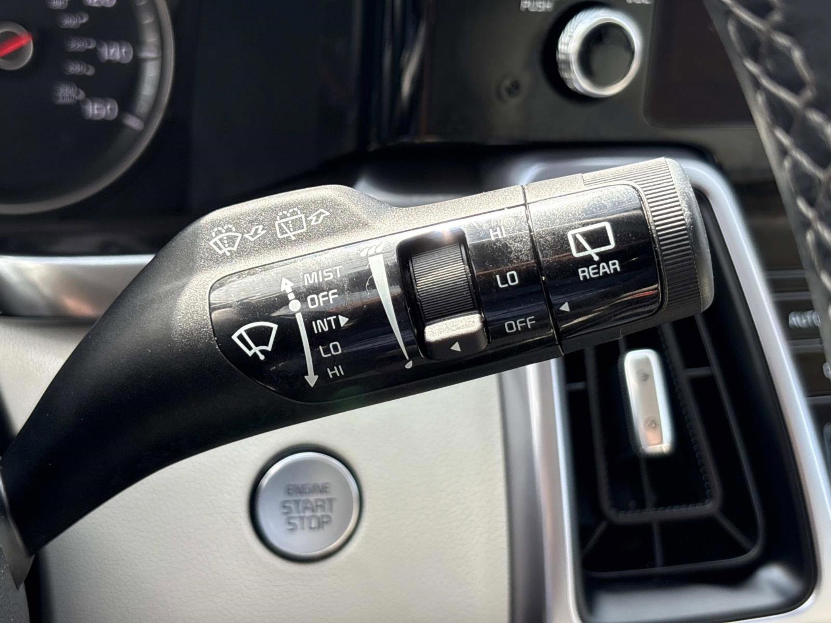 Used 2023 Kia Sorento EX image 31