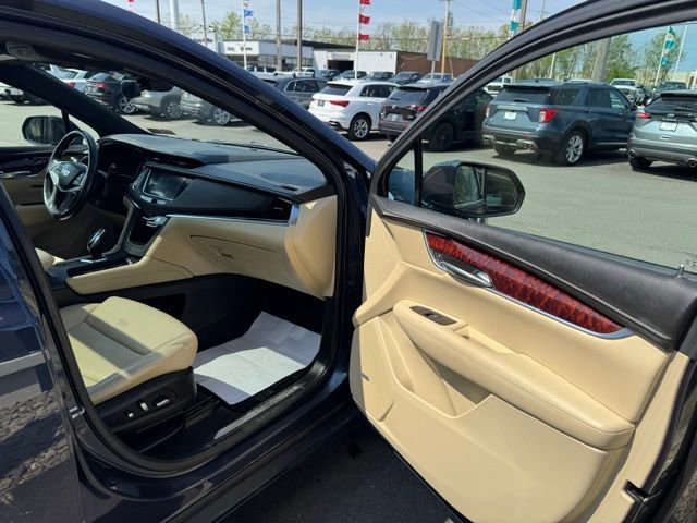 Used 2018 Cadillac XT5 Premium Luxury AWD/4WD image 14