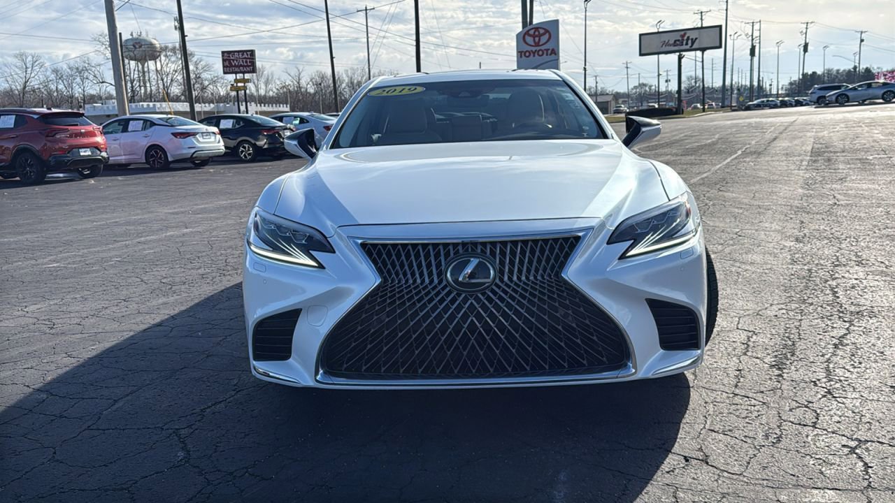 Used 2019 Lexus LS 500 AWD w/ Accessory Package (Z2) image 2