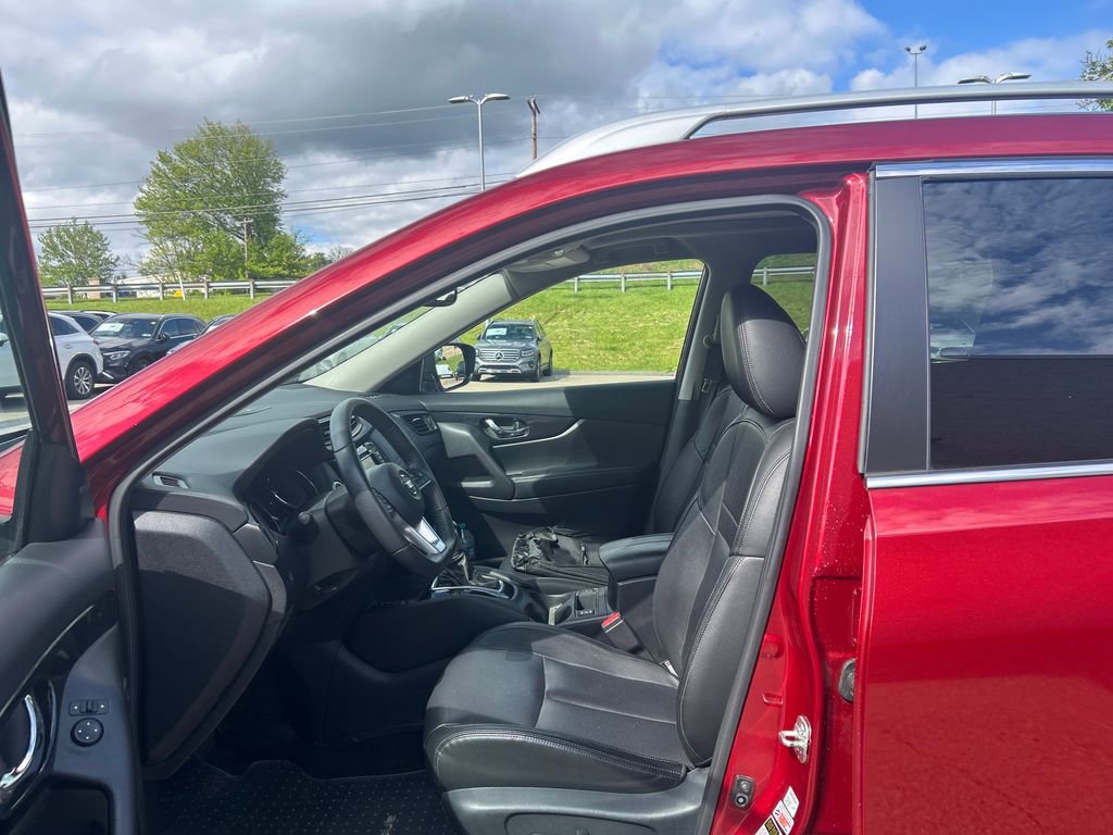 Used 2020 Nissan Rogue SL w/ Premium Package AWD/4WD image 10