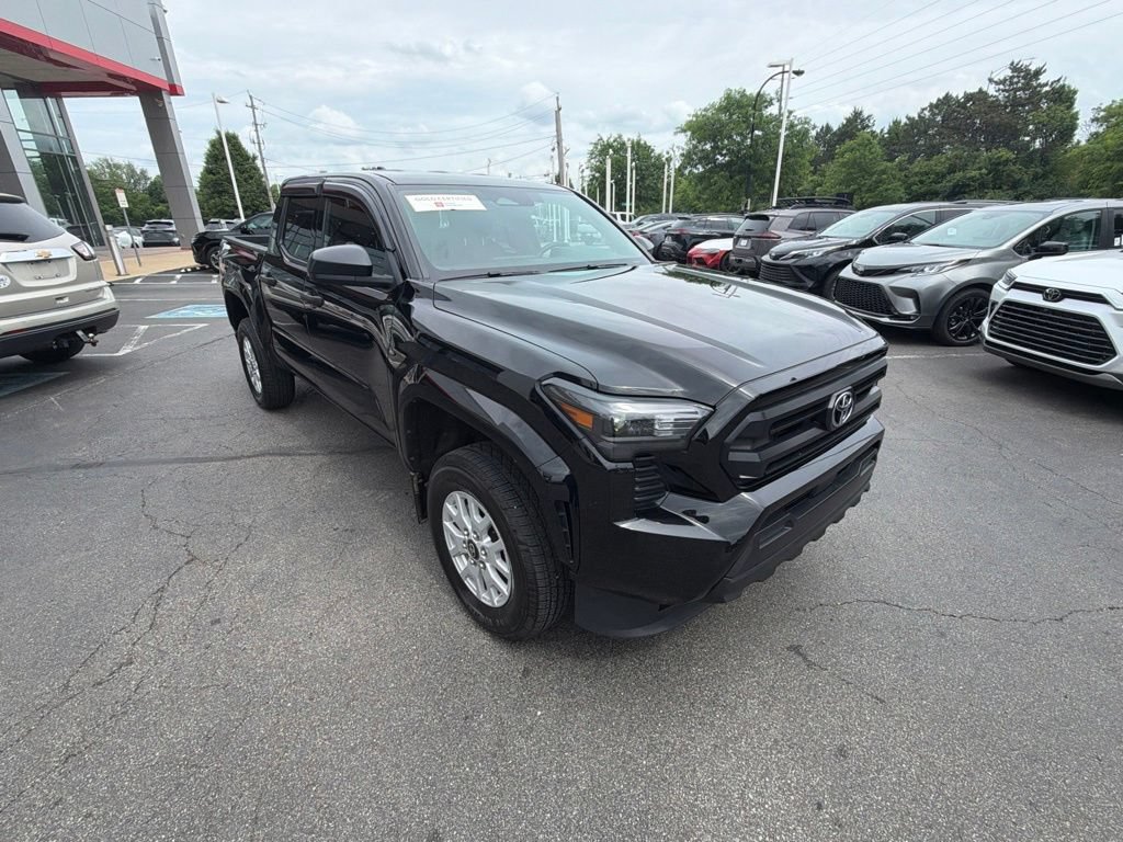 Certified 2024 Toyota Tacoma SR AWD/4WD image 11