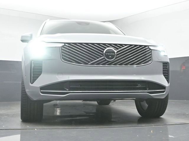 New 2026 Volvo XC90 B5 Plus w/ Protection Package Premier image 38
