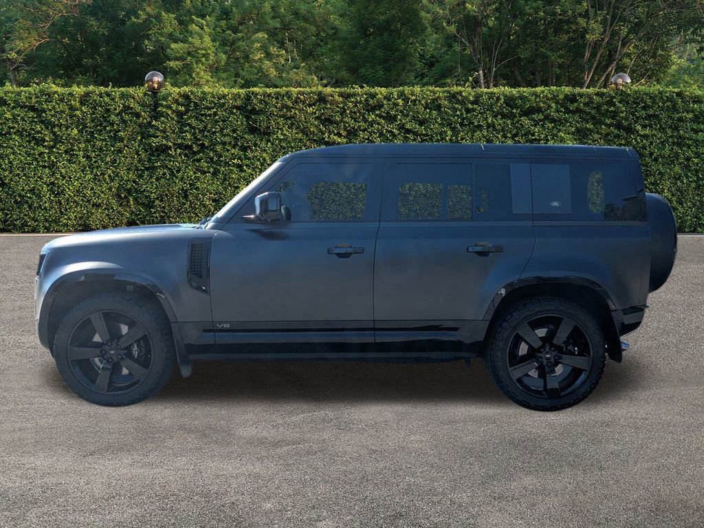 Used 2023 Land Rover Defender 110 V8 image 7