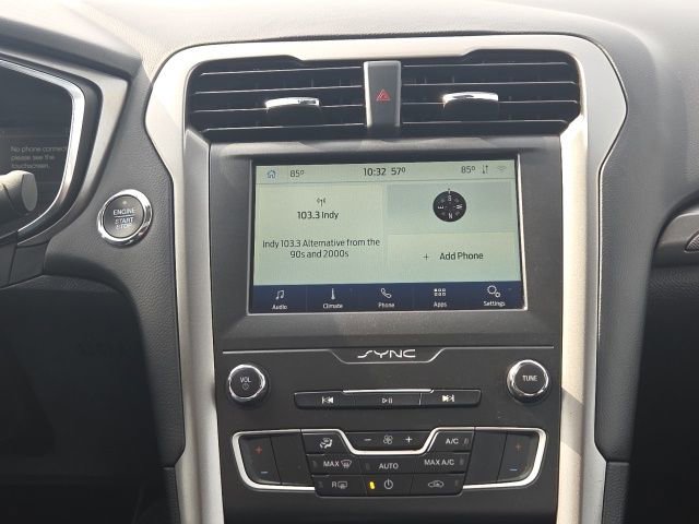 Used 2020 Ford Fusion SE image 27