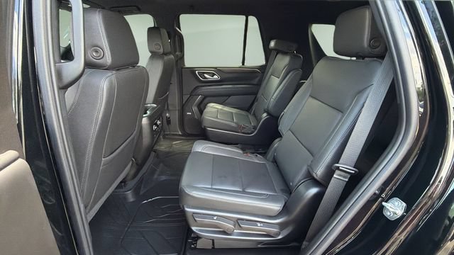 Used 2024 Chevrolet Tahoe Z71 w/ Luxury Package AWD/4WD image 19