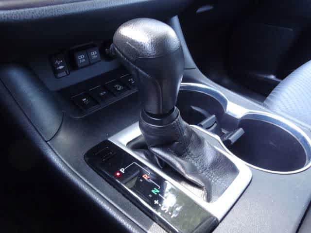 Used 2019 Toyota Highlander LE AWD/4WD image 28