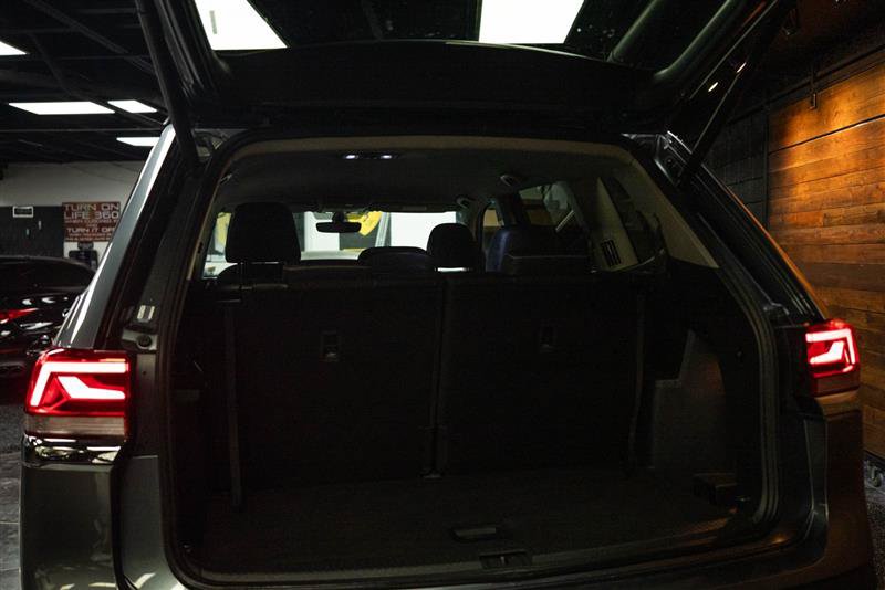 Used 2021 Volkswagen Atlas SE w/ Towing Package FWD image 7