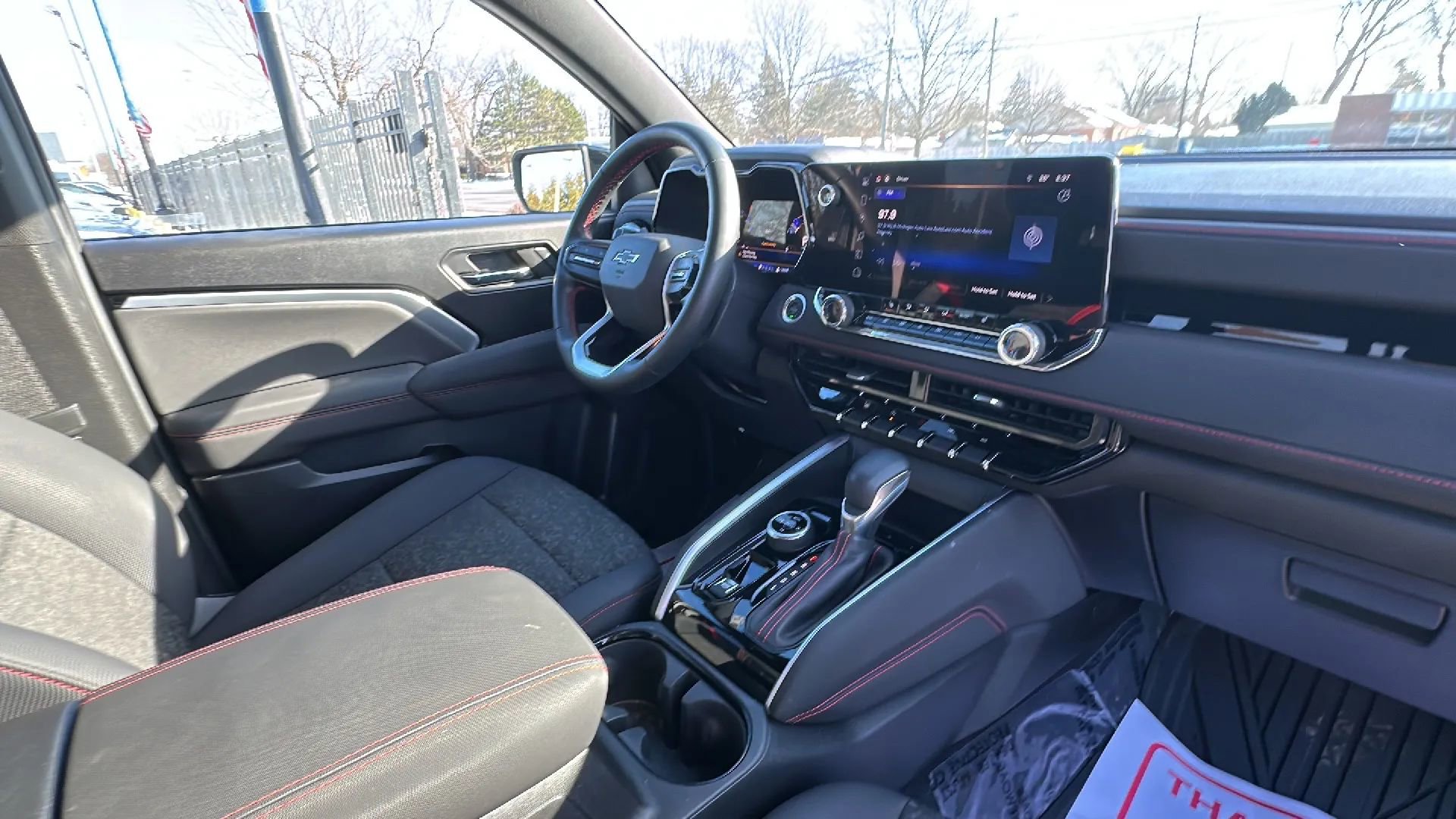 Used 2024 Chevrolet Colorado Z71 w/ Z71 Convenience Package 2 image 19