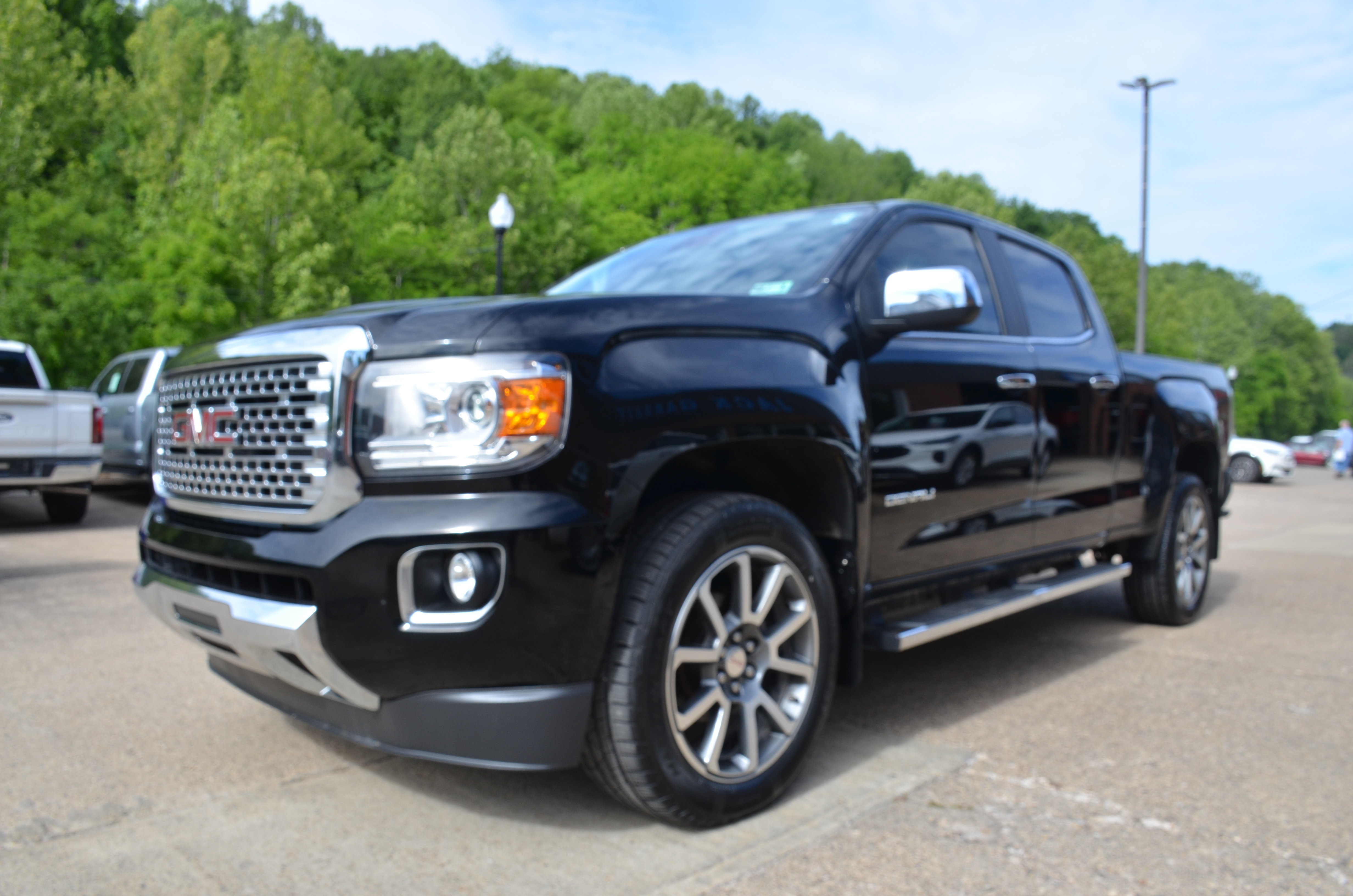 Used 2020 GMC Canyon Denali AWD/4WD image 3