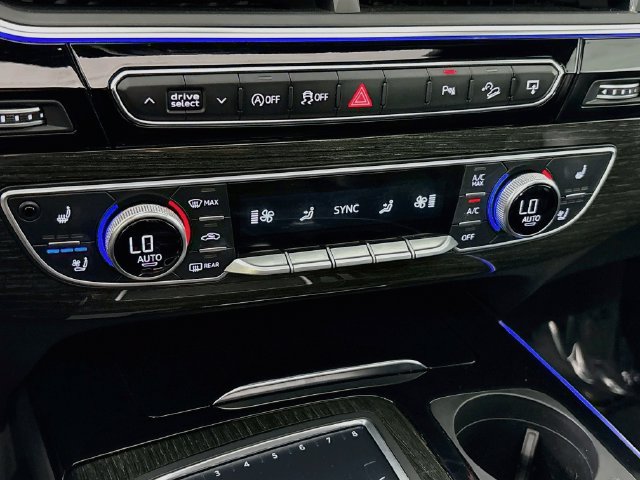 Used 2017 Audi Q7 3.0T Prestige AWD/4WD image 16