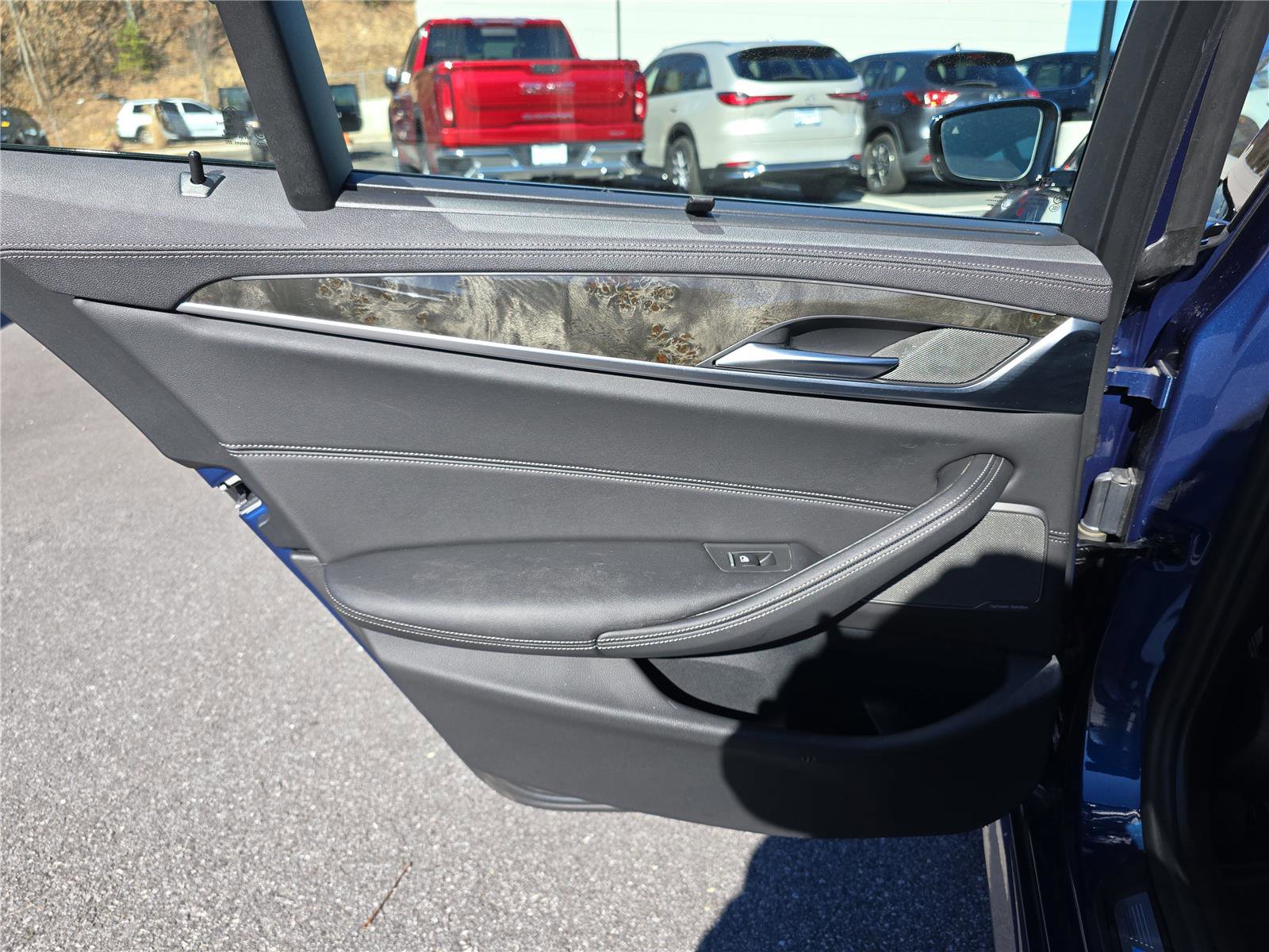 Used 2023 BMW M550i xDrive w/ Executive Package image 14