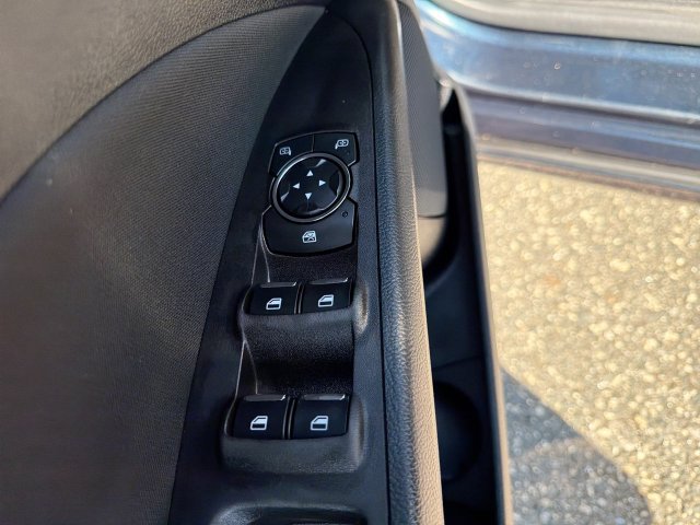 Used 2020 Ford Fusion SE FWD image 22