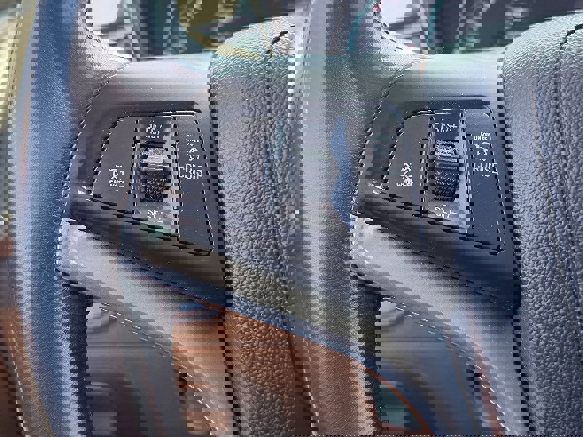 Used 2020 Chevrolet Trax LT w/ Driver Confidence Package image 26