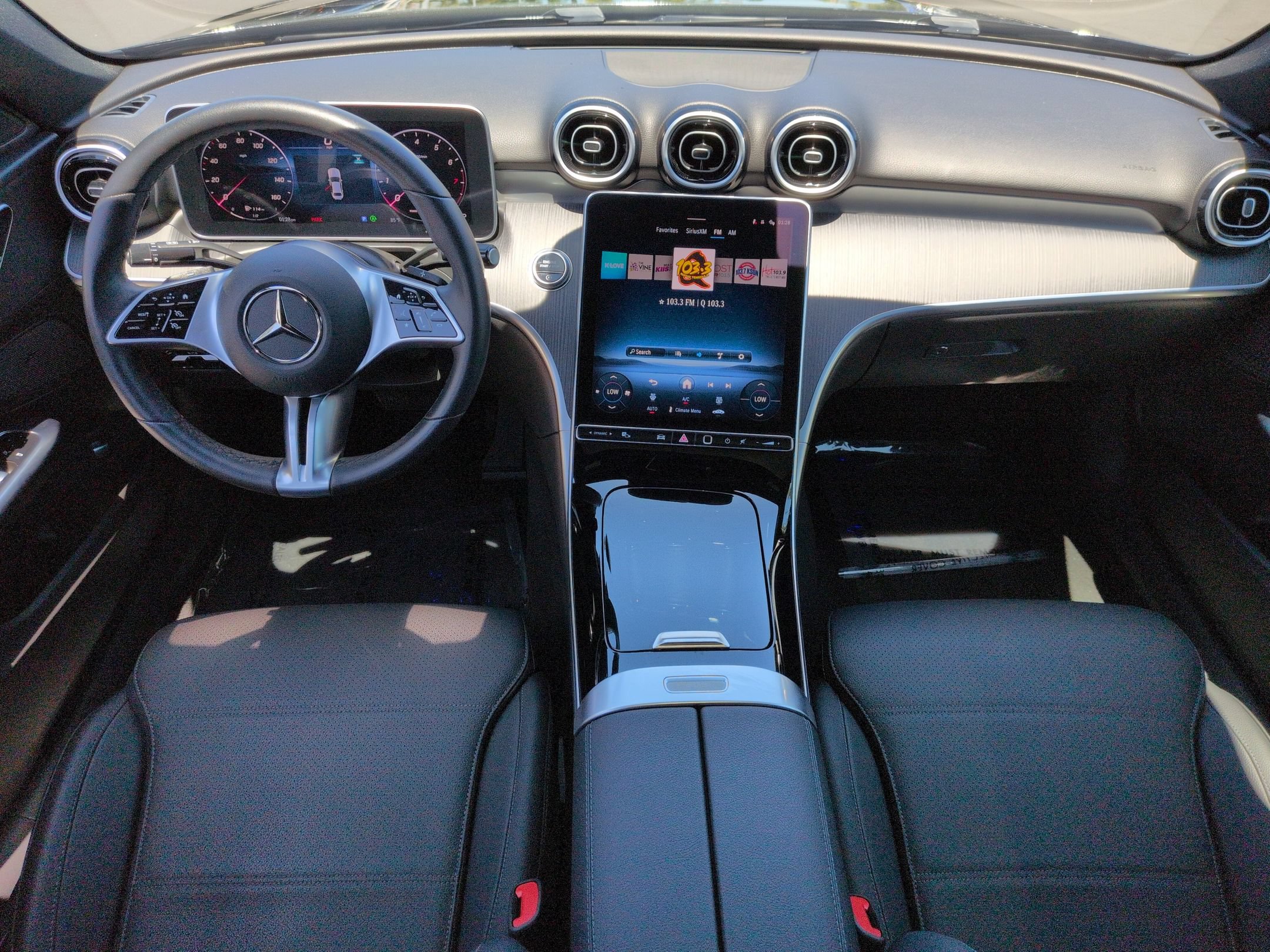 Used 2025 Mercedes-Benz C 300 Sedan image 27