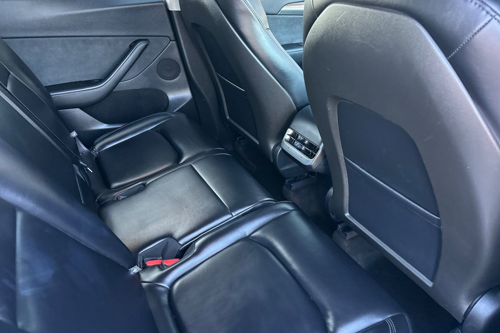 Used 2025 Tesla Model Y Long Range image 20