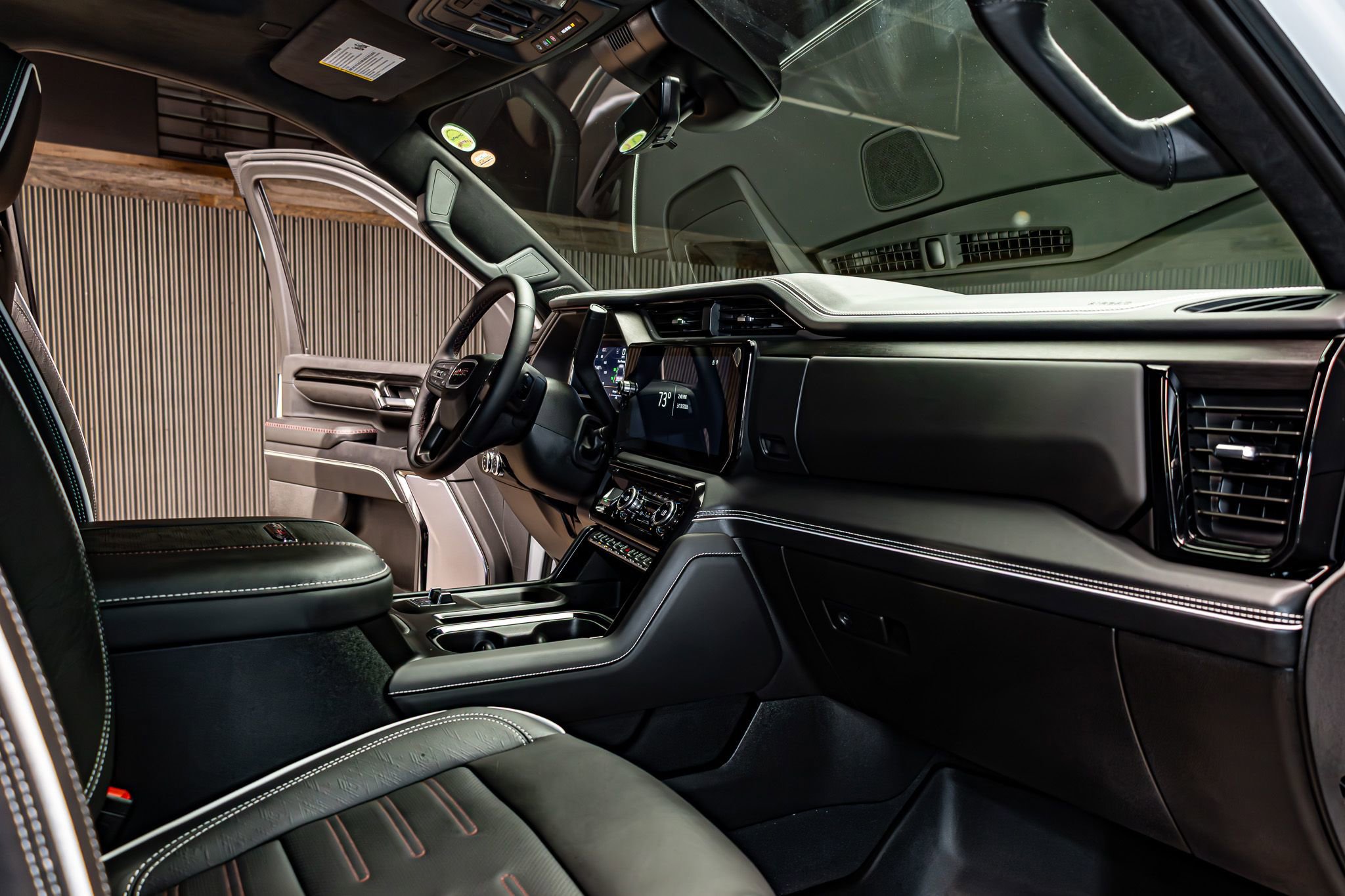 Used 2025 GMC Sierra 2500 AT4X image 20