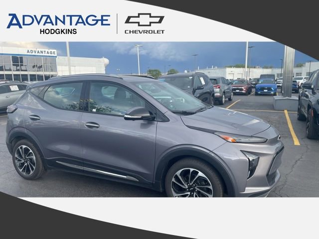 Used 2023 Chevrolet Bolt EUV Premier w/ Sun & Sound Package FWD image 1