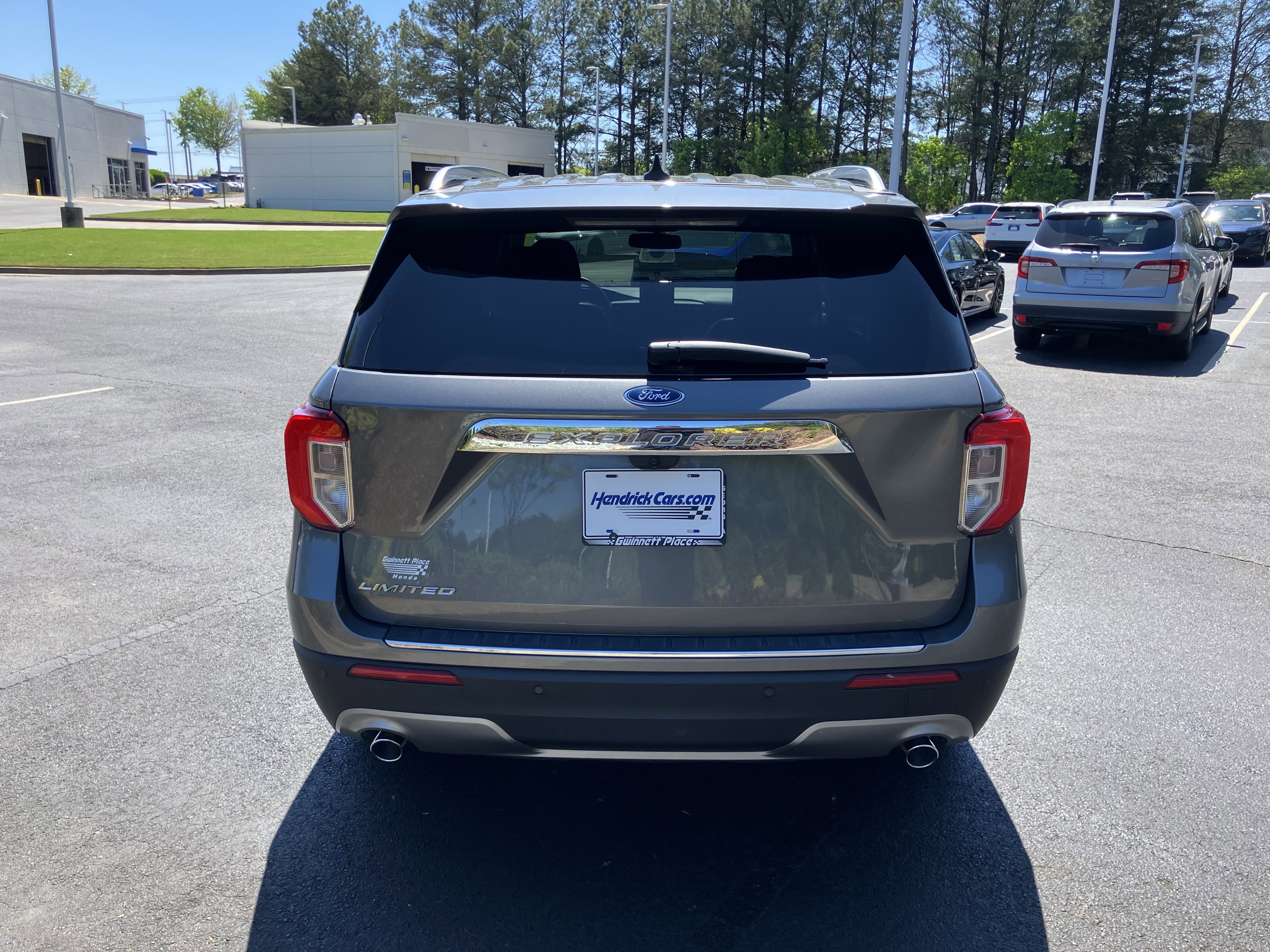 Used 2023 Ford Explorer Limited w/ Limited Technology Package RWD image 9