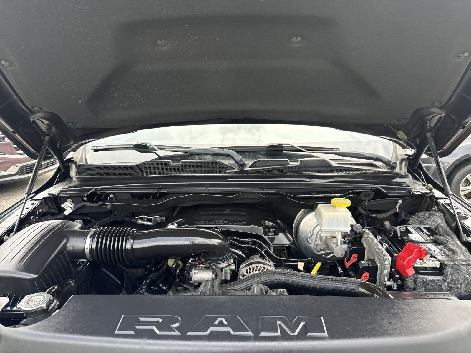 Used 2019 RAM 1500 Laramie w/ Sport Appearance Package AWD/4WD image 26