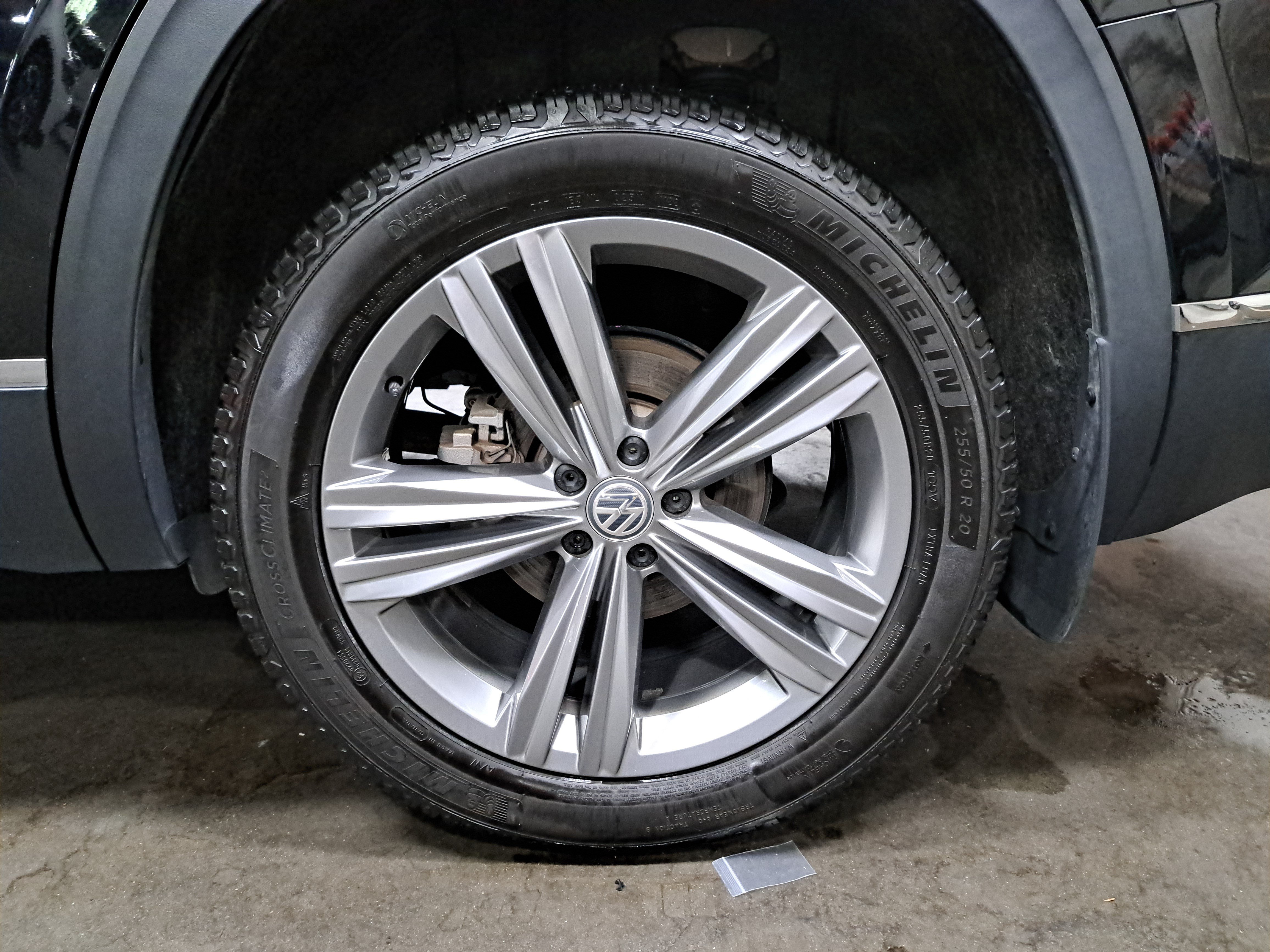 Used 2019 Volkswagen Atlas SEL Premium AWD/4WD image 34