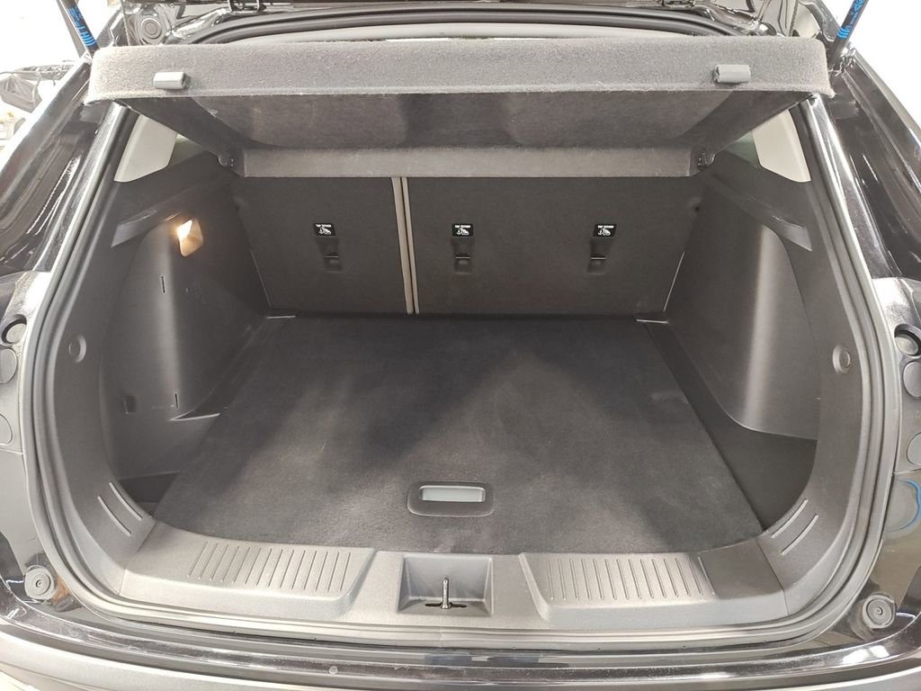 Used 2024 Chevrolet Trax ACTIV w/ Sunroof Package image 38