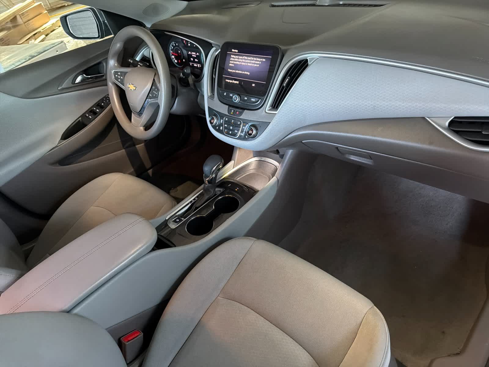 Used 2025 Chevrolet Malibu LT FWD image 15