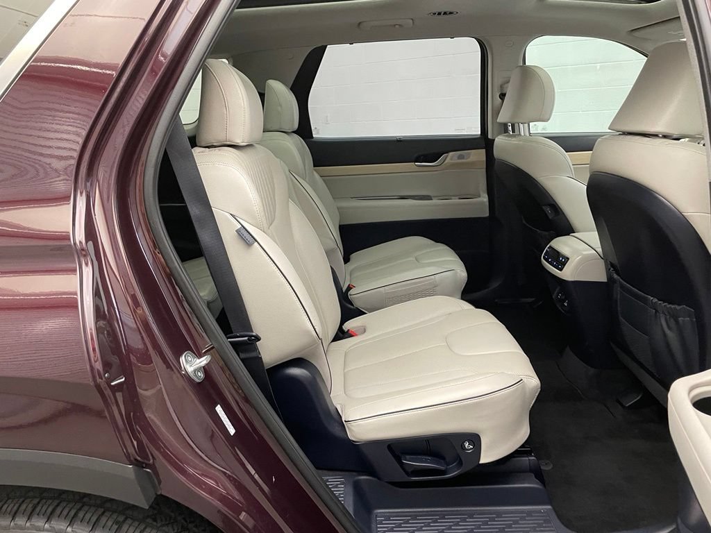 Used 2023 Hyundai Palisade Limited FWD image 31