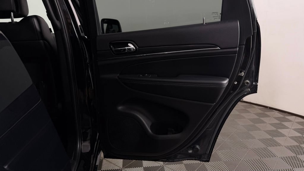 Used 2021 Jeep Grand Cherokee Limited AWD/4WD image 31