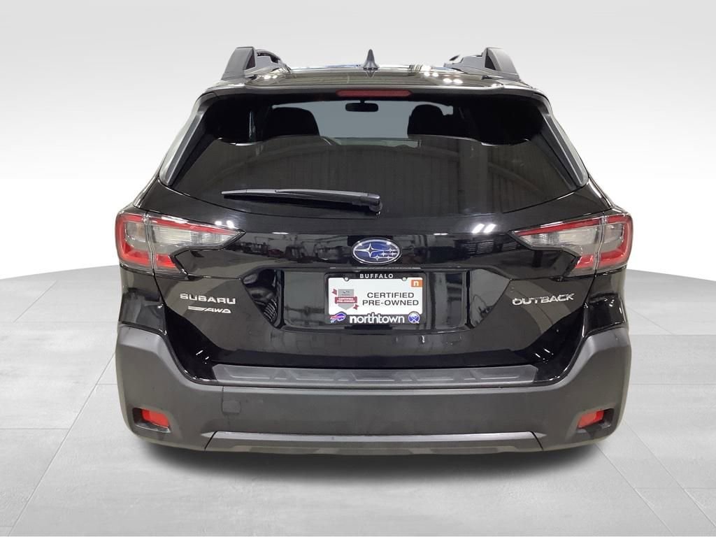 Used 2025 Subaru Outback Premium image 9