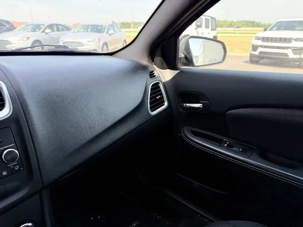 Used 2013 Dodge Avenger SE FWD image 18