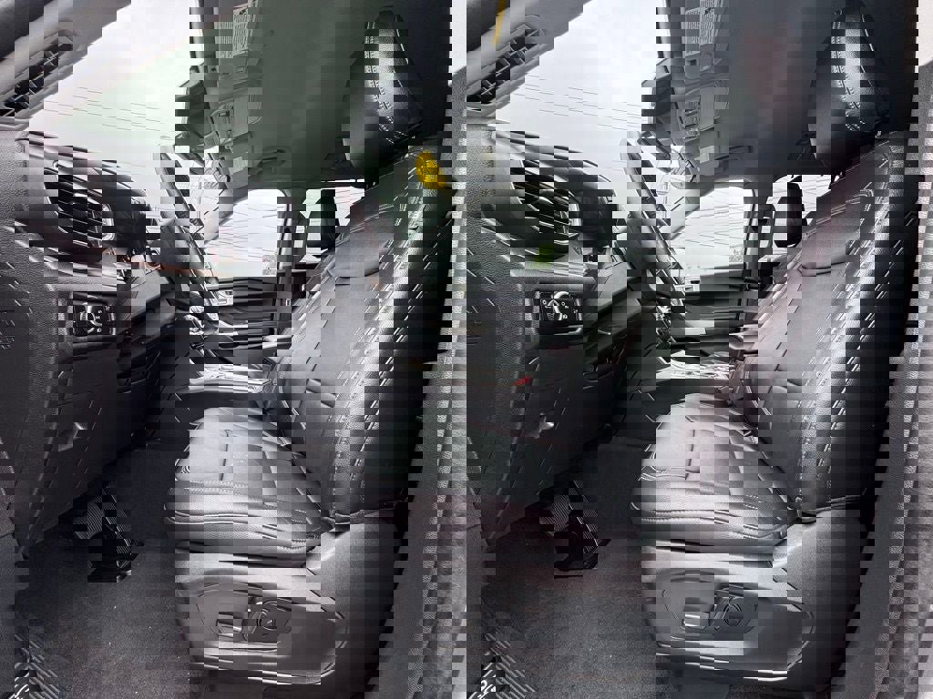 Certified 2023 Ford Explorer Limited image 17