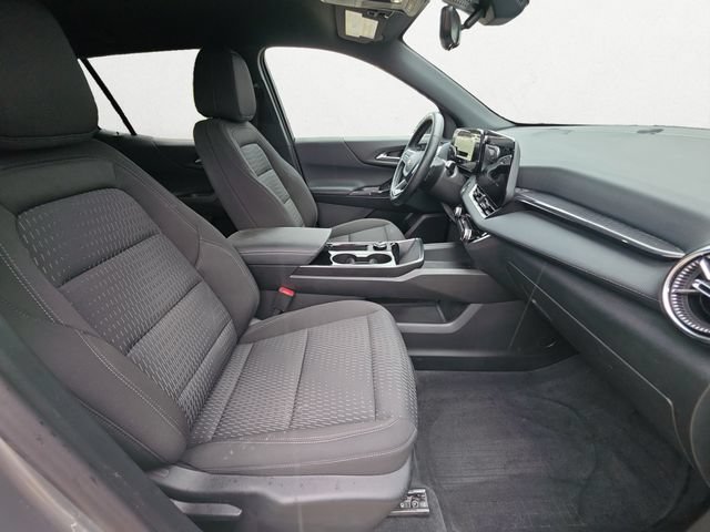 Used 2026 Chevrolet Equinox LT w/ Safety and Technology Package FWD image 15