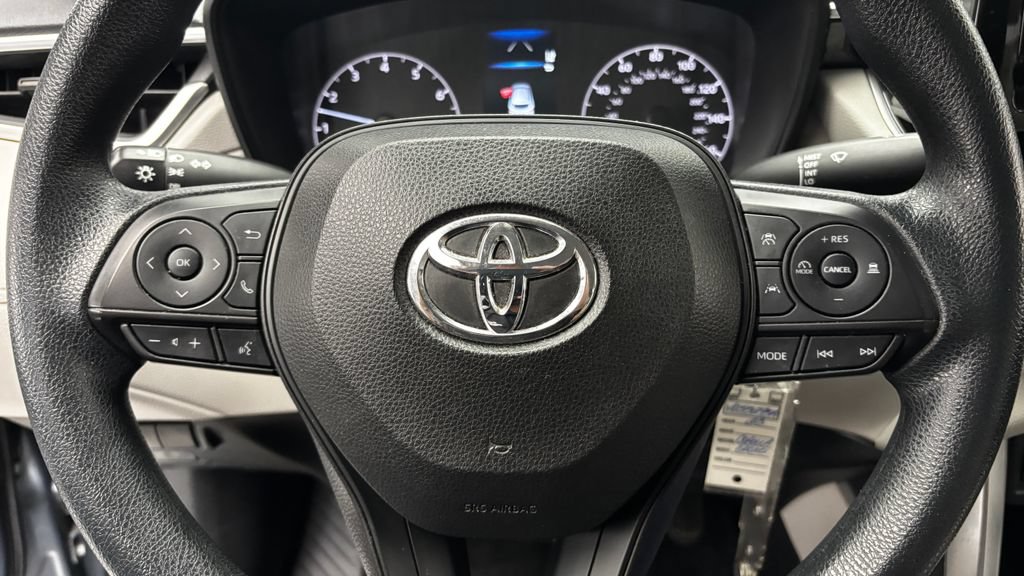 Used 2023 Toyota Corolla Cross L AWD/4WD image 19