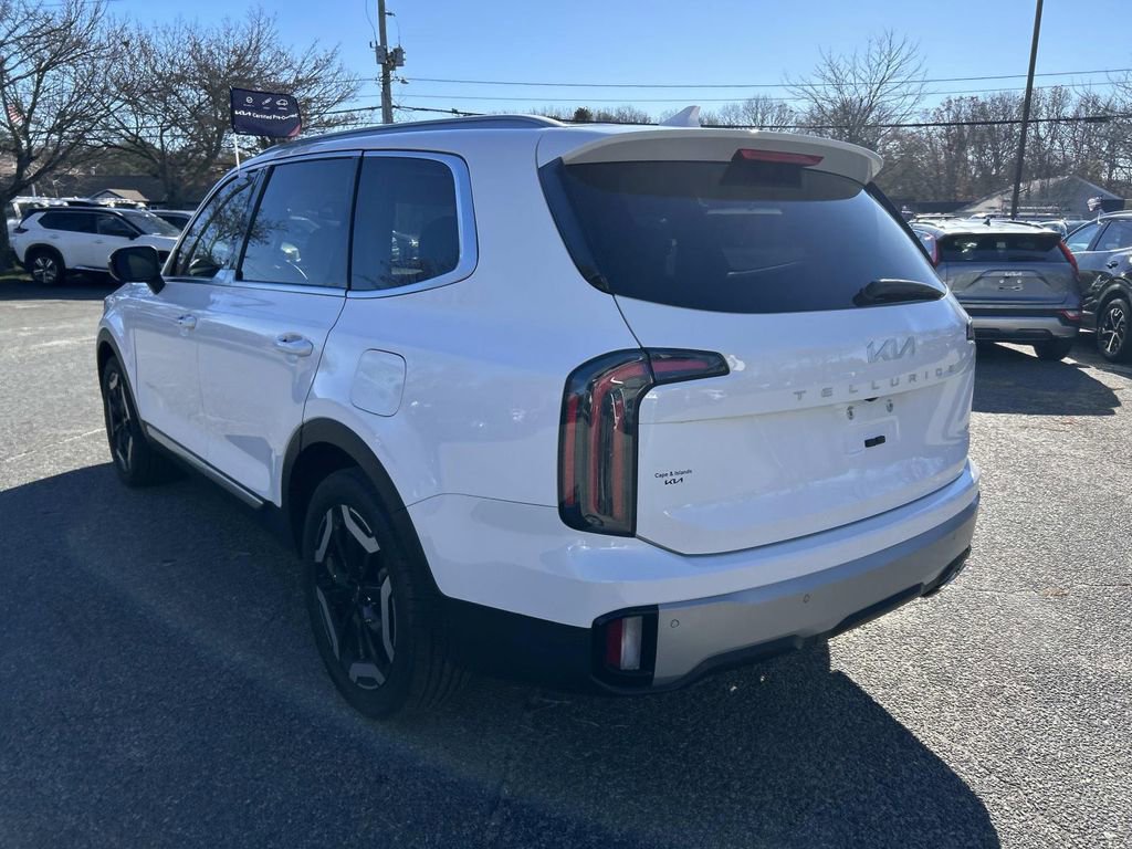 Used 2023 Kia Telluride EX image 5