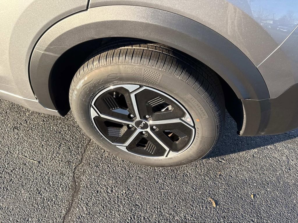 New 2026 Kia Niro EX image 5