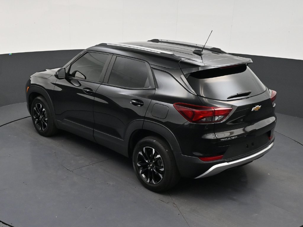 Used 2023 Chevrolet TrailBlazer LT FWD image 13