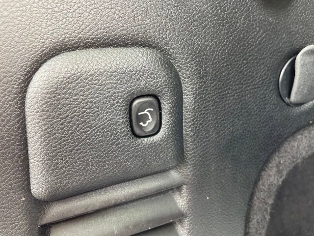 Used 2019 Jeep Grand Cherokee Laredo image 32