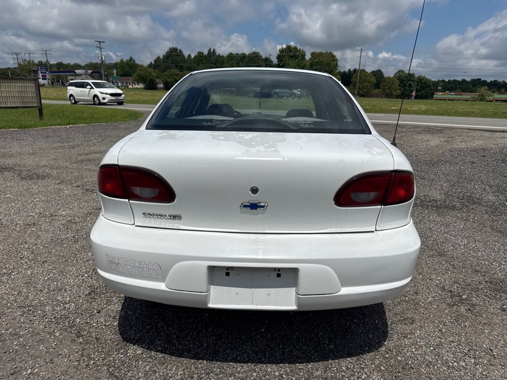 Used 2000 Chevrolet Cavalier Sedan FWD image 7