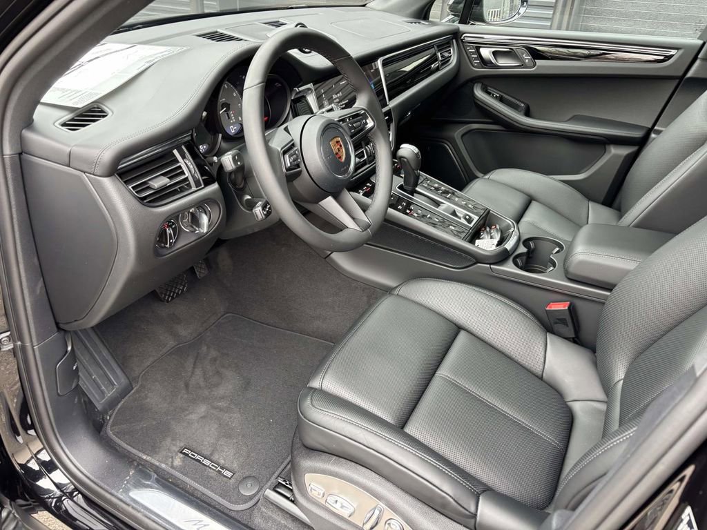 New 2026 Porsche Macan S image 17