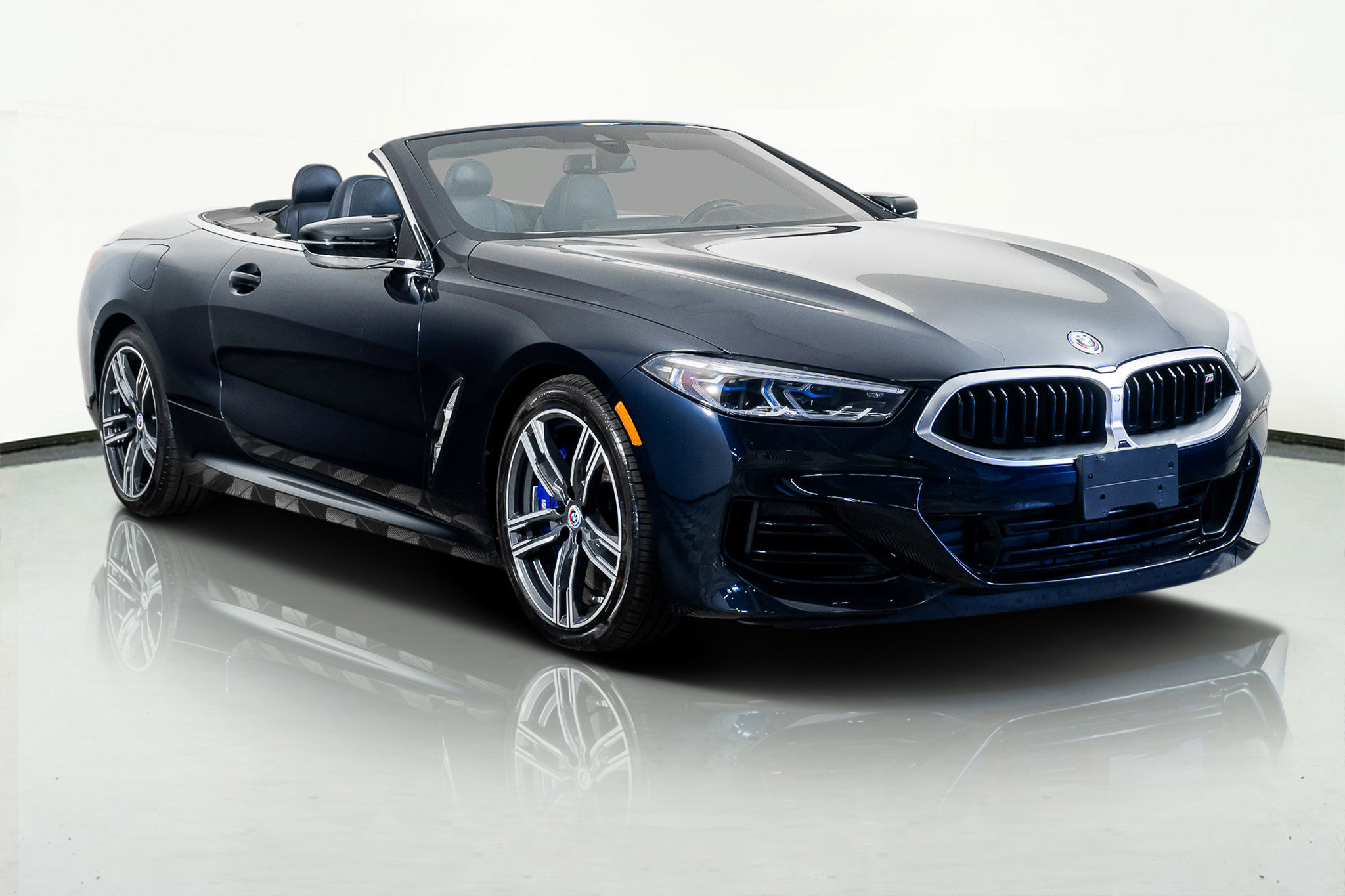 Used 2023 BMW M850i xDrive Convertible image 5