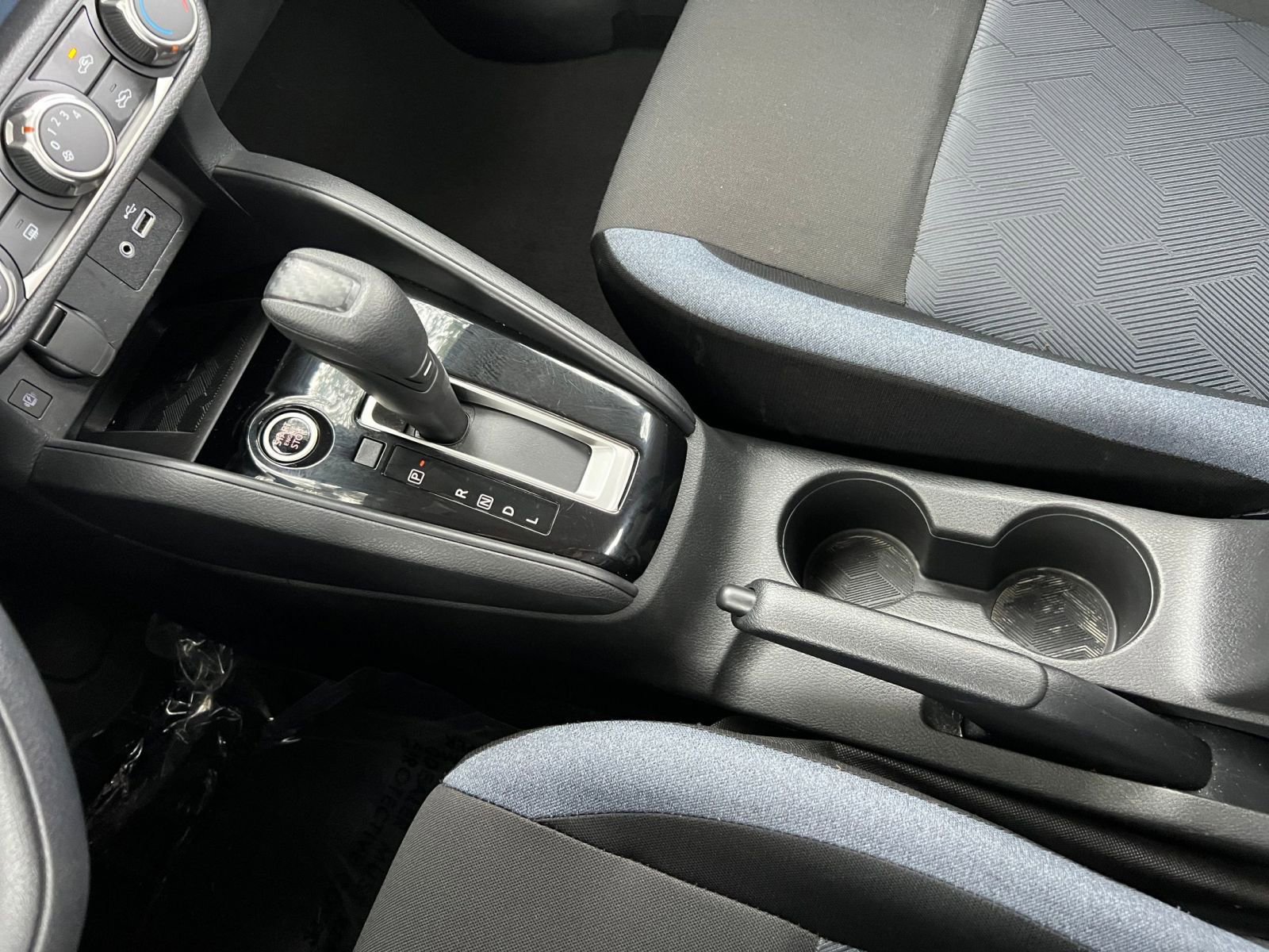 Used 2025 Nissan Versa SV FWD image 37