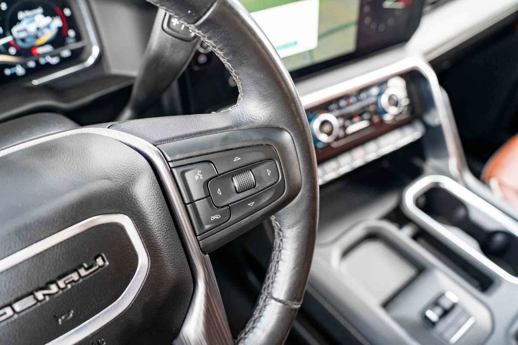 Used 2025 GMC Sierra 2500 Denali Ultimate AWD/4WD image 16
